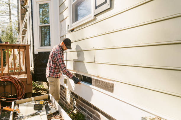 Trusted Emergency Siding Repair service in Belleair Beach, FL - Creative Siding